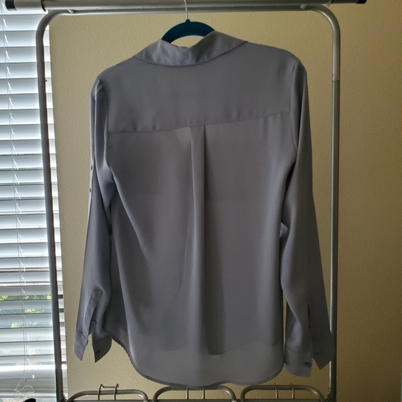 Express button down work blouse - Picture 2 of 3
